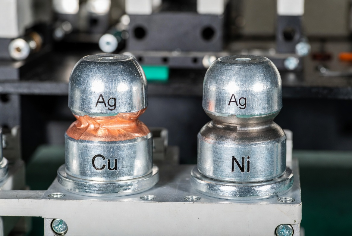 Ag/Cu vs Ag/Ni bimetal silver contact rivets comparison 2026