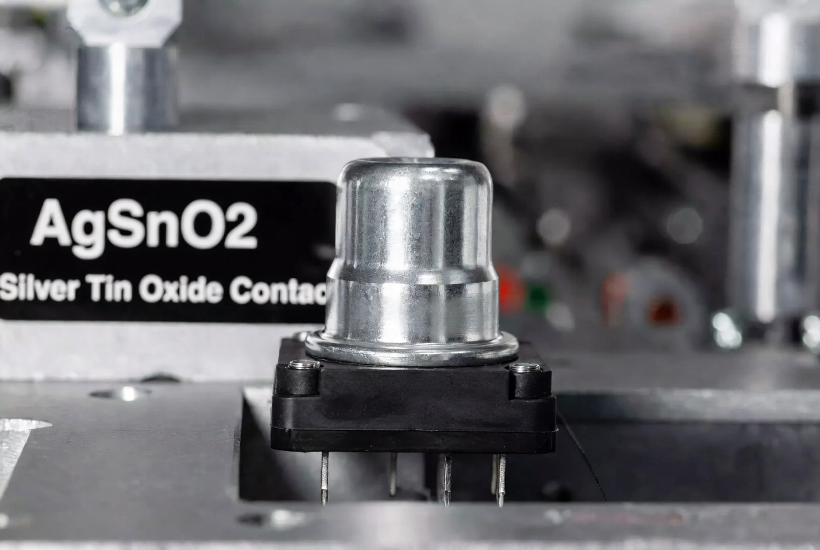 AgSnO2 silver tin oxide contacts in EV high-voltage relay BMS case study 2026