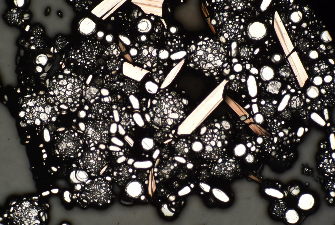 Metallographic view of infiltrated tungsten copper alloy